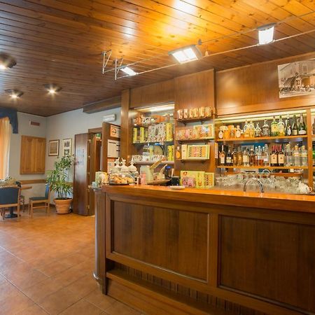 פיומאלבו Hotel Appennino מראה חיצוני תמונה