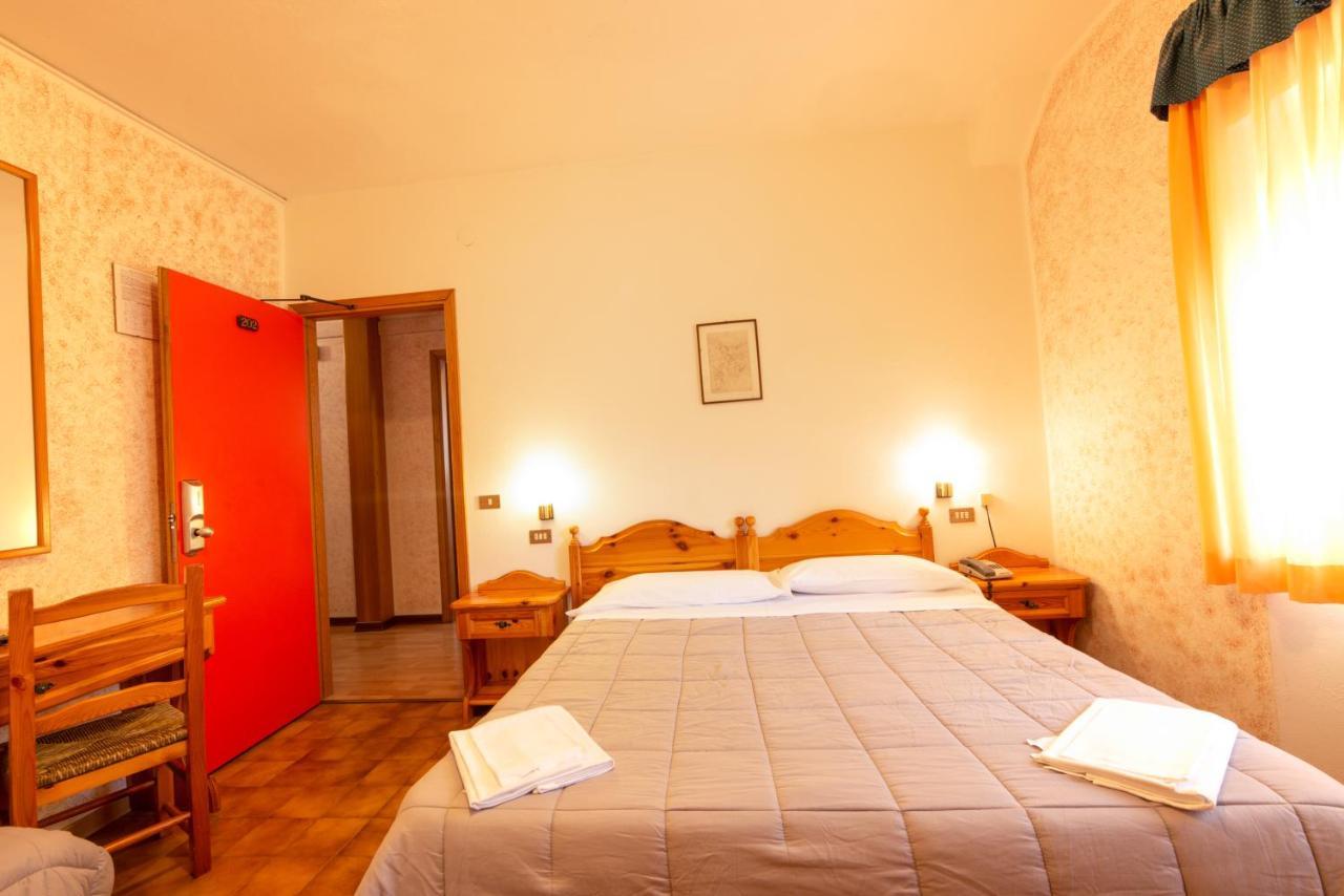 פיומאלבו Hotel Appennino מראה חיצוני תמונה